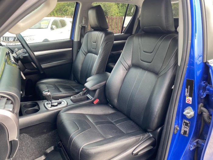 Toyota Hilux Invincible X D/Cab Pick Up 2.4 D-4D Auto Pick Up Diesel Blue