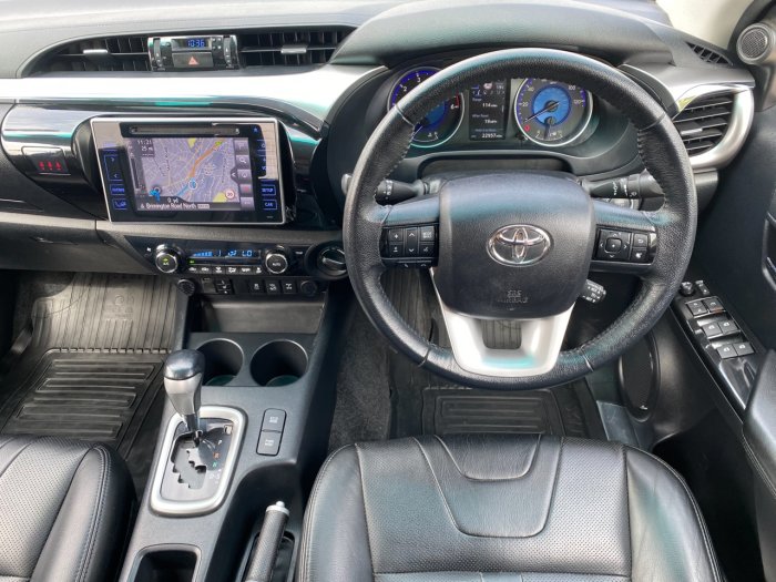 Toyota Hilux Invincible X D/Cab Pick Up 2.4 D-4D Auto Pick Up Diesel Blue