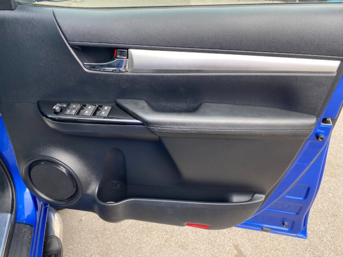 Toyota Hilux Invincible X D/Cab Pick Up 2.4 D-4D Auto Pick Up Diesel Blue
