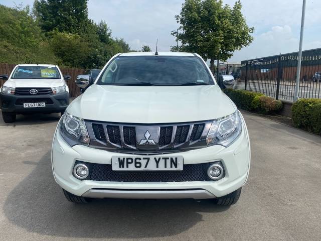 2017 Mitsubishi L200 2.4 Double Cab DI-D 178 Barbarian 4WD Auto