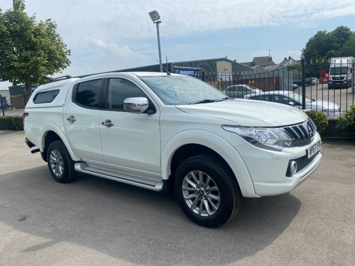 Mitsubishi L200 2.4 Double Cab DI-D 178 Barbarian 4WD Auto Pick Up Diesel White