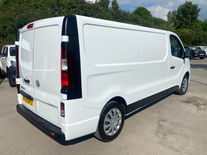 Vauxhall Vivaro 2900 1.6CDTI 120PS Sportive H1 Van Panel Van Diesel White