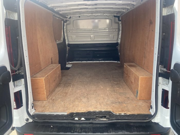 Vauxhall Vivaro 2900 1.6CDTI 120PS Sportive H1 Van Panel Van Diesel White