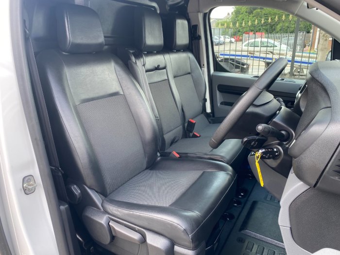 Peugeot Expert 1000 1.6 BlueHDi 115 Professional Van Panel Van Diesel White