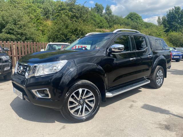 Nissan Navara Double Cab Pick Up Tekna 2.3dCi 190 4WD Auto Pick Up Diesel Black