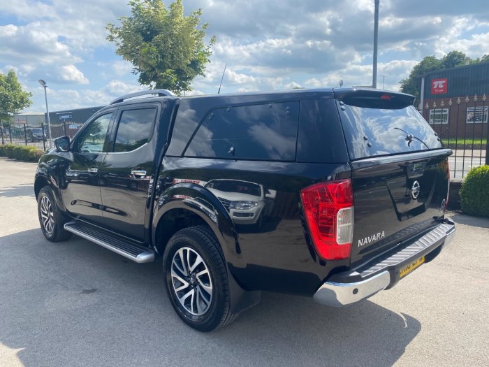 Nissan Navara Double Cab Pick Up Tekna 2.3dCi 190 4WD Auto Pick Up Diesel Black