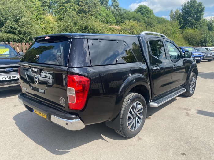 Nissan Navara Double Cab Pick Up Tekna 2.3dCi 190 4WD Auto Pick Up Diesel Black