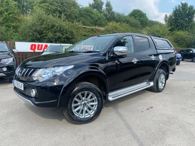 Mitsubishi L200 2.4 Double Cab DI-D 178 Barbarian 4WD Pick Up Diesel Black