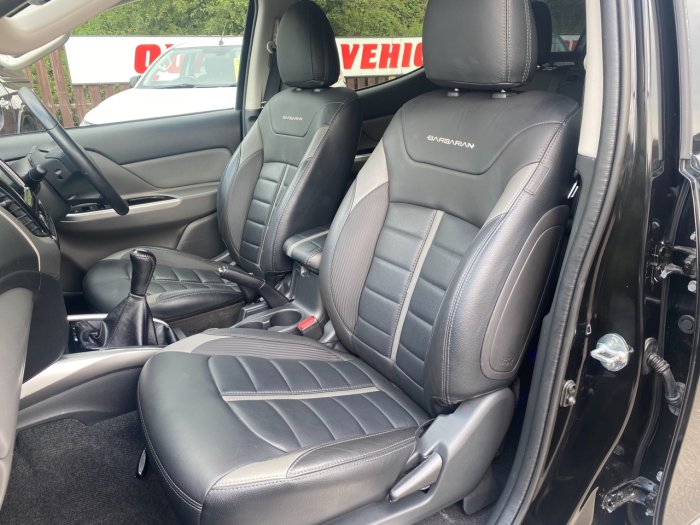 Mitsubishi L200 2.4 Double Cab DI-D 178 Barbarian 4WD Pick Up Diesel Black