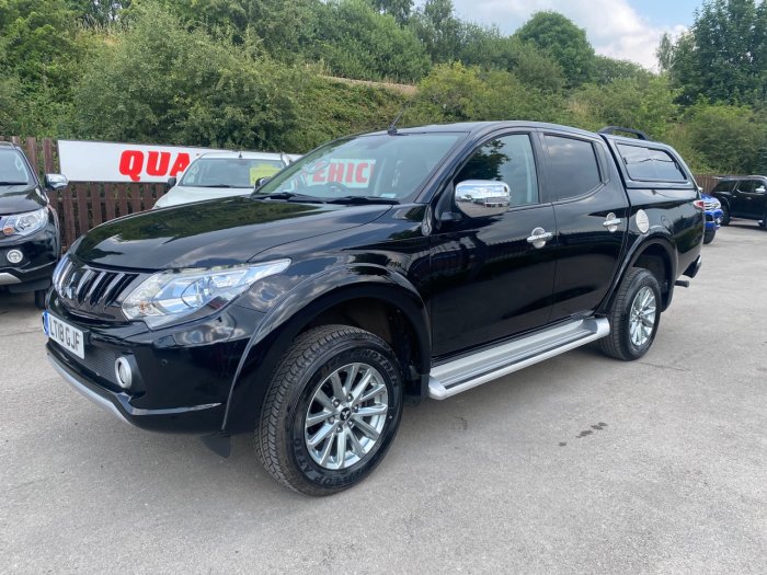 Mitsubishi L200 2.4 Double Cab DI-D 178 Barbarian 4WD Pick Up Diesel Black