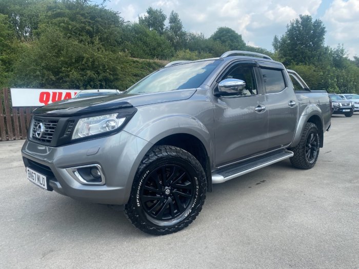 Nissan Navara Double Cab Pick Up Tekna 2.3dCi 190 4WD Auto Pick Up Diesel Grey