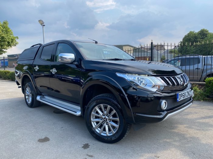 Mitsubishi L200 2.4 Double Cab DI-D 178 Barbarian 4WD Auto Pick Up Diesel Black