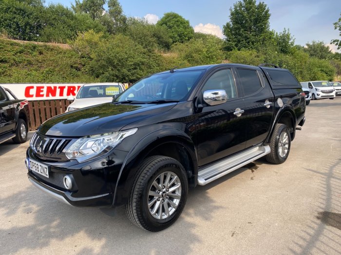 Mitsubishi L200 2.4 Double Cab DI-D 178 Barbarian 4WD Auto Pick Up Diesel Black