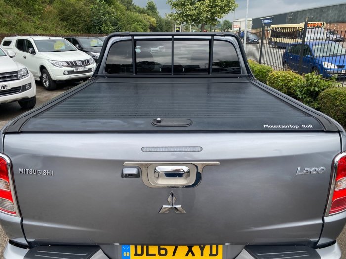 Mitsubishi L200 2.4 Double Cab DI-D 178 Barbarian 4WD Pick Up Diesel Grey