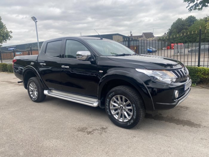 Mitsubishi L200 2.4 Double Cab DI-D 178 Titan 4WD Pick Up Diesel Black