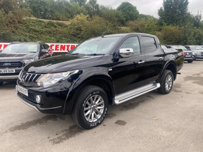 Mitsubishi L200 2.4 Double Cab DI-D 178 Titan 4WD Pick Up Diesel Black