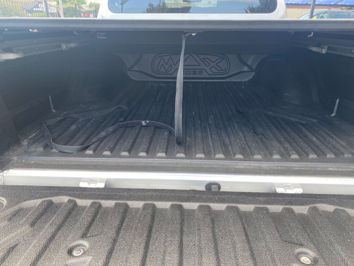 Nissan Navara Double Cab Pick Up Tekna 2.3dCi 190 4WD Auto Pick Up Diesel Silver