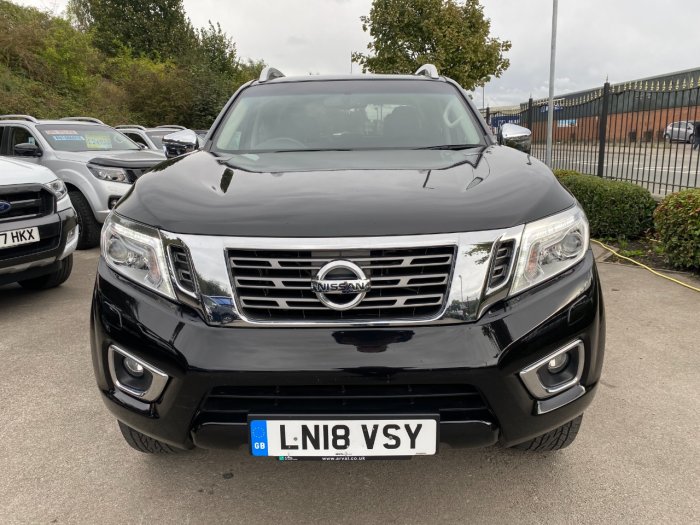 Nissan Navara Double Cab Pick Up Tekna 2.3dCi 190 4WD Auto Pick Up Diesel Black