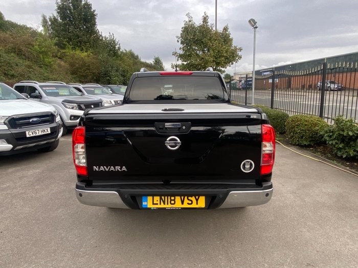 Nissan Navara Double Cab Pick Up Tekna 2.3dCi 190 4WD Auto Pick Up Diesel Black