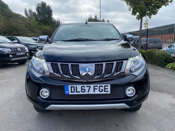 Mitsubishi L200 2.4 Double Cab DI-D 178 Barbarian 4WD Auto Pick Up Diesel Black
