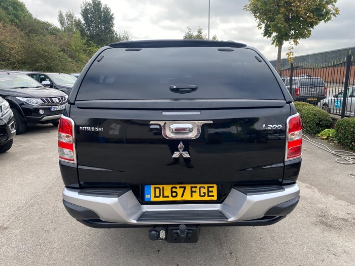 Mitsubishi L200 2.4 Double Cab DI-D 178 Barbarian 4WD Auto Pick Up Diesel Black