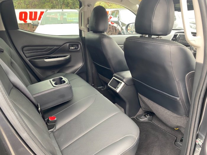 Mitsubishi L200 2.3 Double Cab DI-D 150 Barbarian 4WD Pick Up Diesel Grey