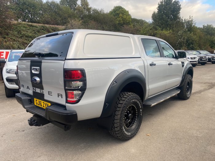Ford Ranger Pick Up Double Cab Limited 2 3.2 TDCi 200 Auto Pick Up Diesel Silver