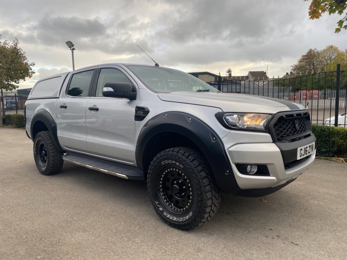 Ford Ranger Pick Up Double Cab Limited 2 3.2 TDCi 200 Auto Pick Up Diesel Silver