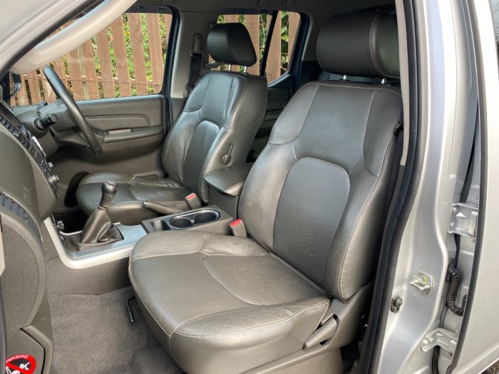 Nissan Navara 2.5 NAVARA TEKNA DCI Pick Up Diesel Silver