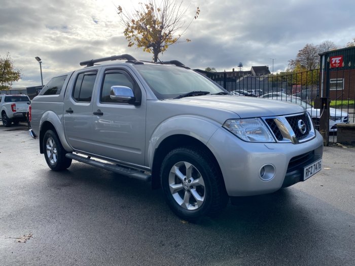 Nissan Navara 2.5 NAVARA TEKNA DCI Pick Up Diesel Silver