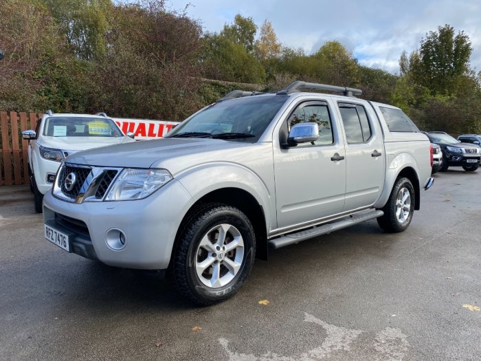 Nissan Navara 2.5 NAVARA TEKNA DCI Pick Up Diesel Silver
