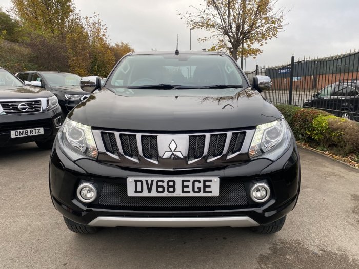 Mitsubishi L200 2.4 Double Cab DI-D 178 Barbarian 4WD Auto Pick Up Diesel Black