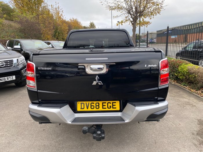 Mitsubishi L200 2.4 Double Cab DI-D 178 Barbarian 4WD Auto Pick Up Diesel Black