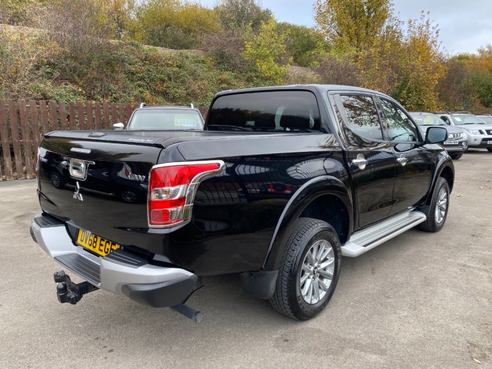 Mitsubishi L200 2.4 Double Cab DI-D 178 Barbarian 4WD Auto Pick Up Diesel Black