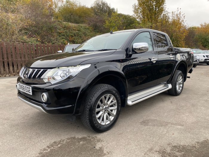 Mitsubishi L200 2.4 Double Cab DI-D 178 Barbarian 4WD Auto Pick Up Diesel Black
