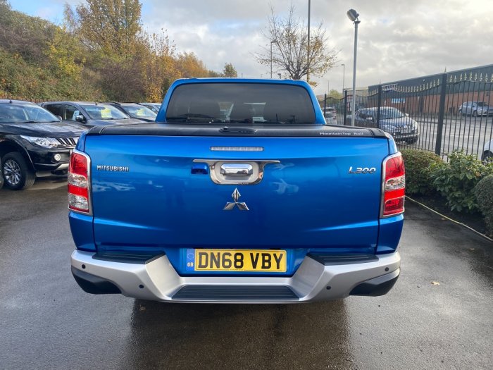 Mitsubishi L200 2.4 Double Cab DI-D 178 Barbarian 4WD Pick Up Diesel Blue