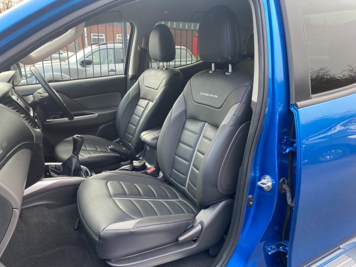 Mitsubishi L200 2.4 Double Cab DI-D 178 Barbarian 4WD Pick Up Diesel Blue