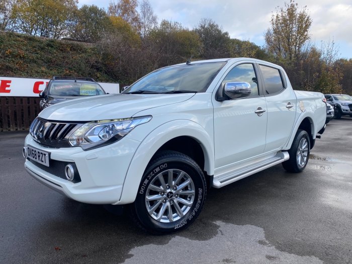 Mitsubishi L200 2.4 Double Cab DI-D 178 Barbarian 4WD Auto Pick Up Diesel White