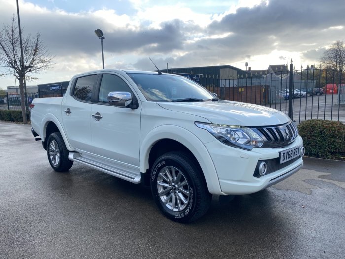 Mitsubishi L200 2.4 Double Cab DI-D 178 Barbarian 4WD Auto Pick Up Diesel White
