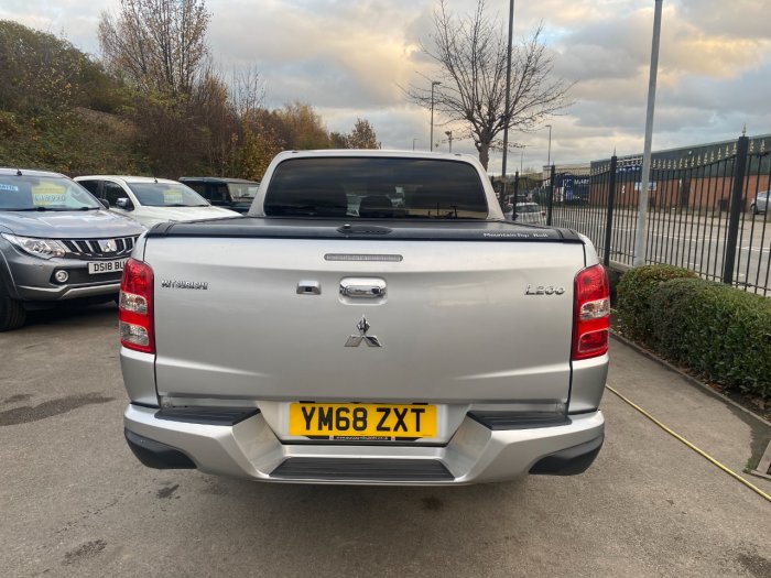Mitsubishi L200 2.4 Double Cab DI-D 178 Warrior 4WD Auto Pick Up Diesel Silver