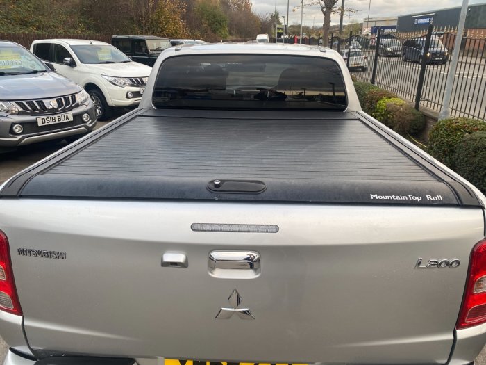 Mitsubishi L200 2.4 Double Cab DI-D 178 Warrior 4WD Auto Pick Up Diesel Silver