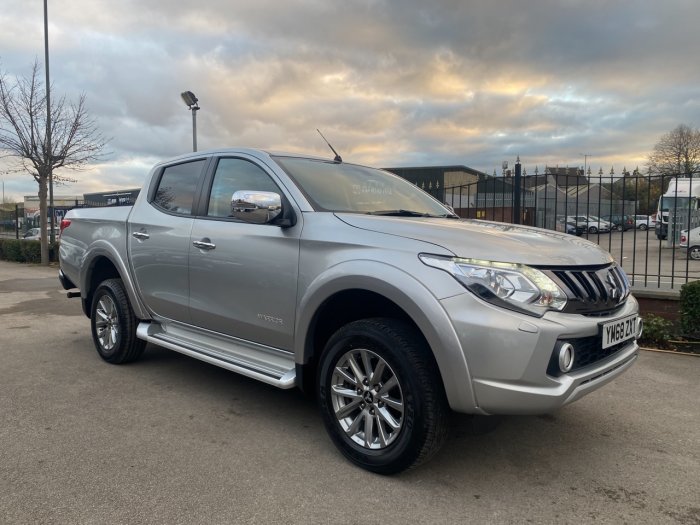 Mitsubishi L200 2.4 Double Cab DI-D 178 Warrior 4WD Auto Pick Up Diesel Silver