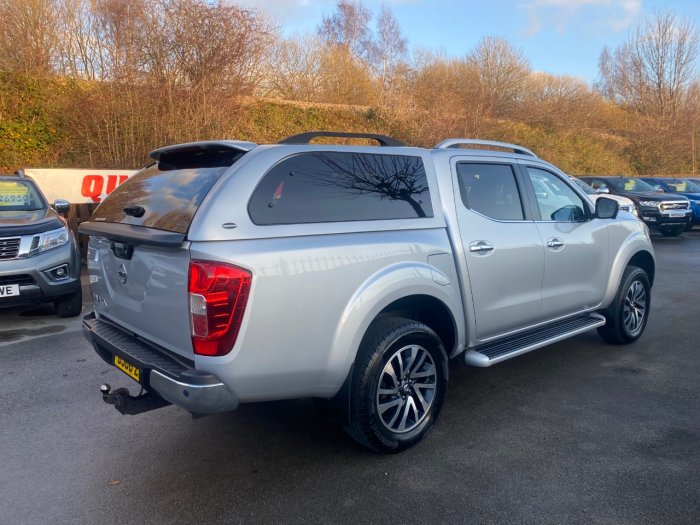 Nissan Navara Double Cab Pick Up Tekna 2.3dCi 190 4WD Auto Pick Up Diesel Silver