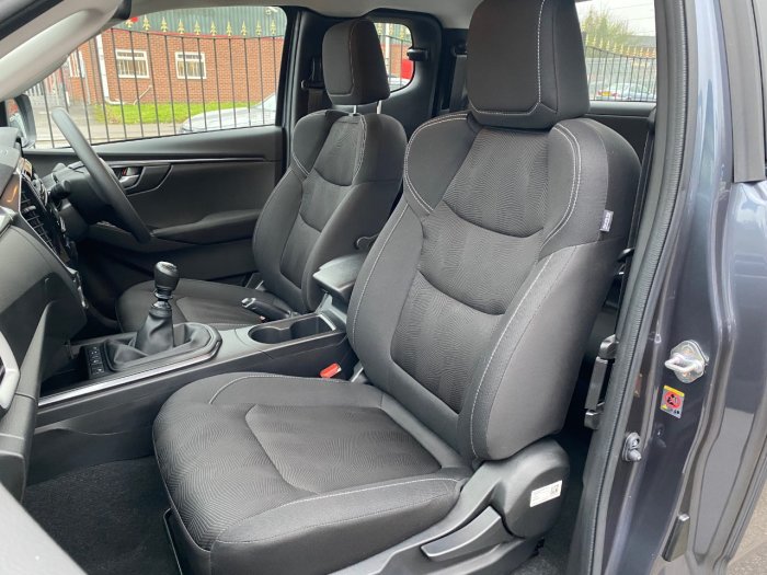 Isuzu D-max 1.9 DL20 Extended Cab 4x4 Pick Up Diesel Grey