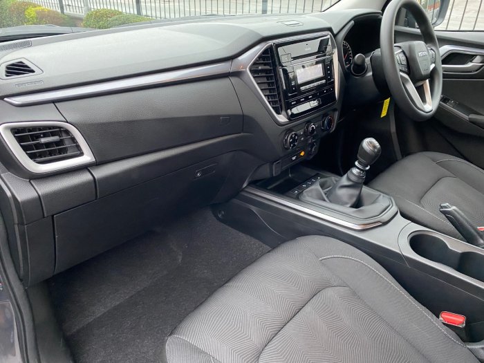 Isuzu D-max 1.9 DL20 Extended Cab 4x4 Pick Up Diesel Grey