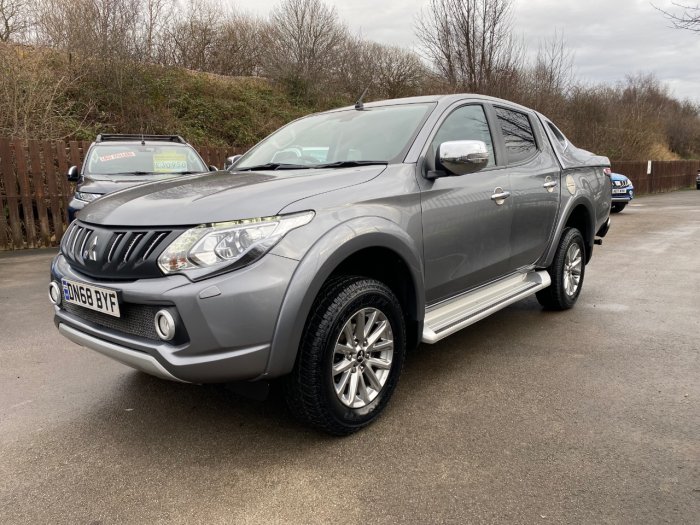 Mitsubishi L200 2.4 Double Cab DI-D 178 Barbarian 4WD Pick Up Diesel Grey