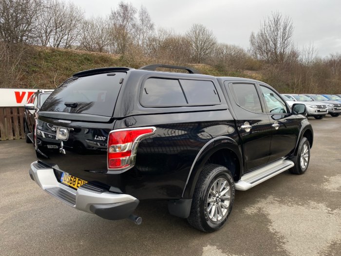 Mitsubishi L200 2.4 Double Cab DI-D 178 Barbarian 4WD Auto Pick Up Diesel Black
