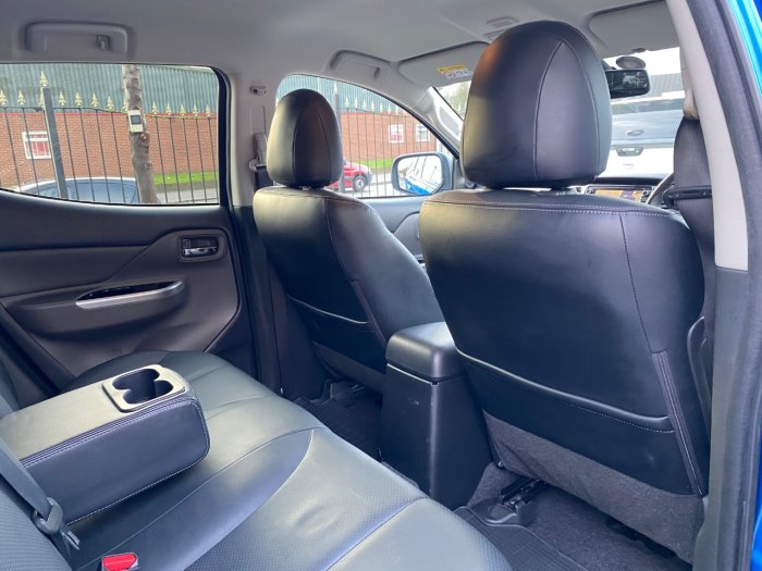 Mitsubishi L200 2.4 Double Cab DI-D 178 Warrior 4WD Pick Up Diesel Blue