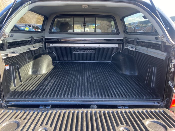 Nissan Navara Double Cab Pick Up Tekna 2.3dCi 190 4WD Pick Up Diesel Black