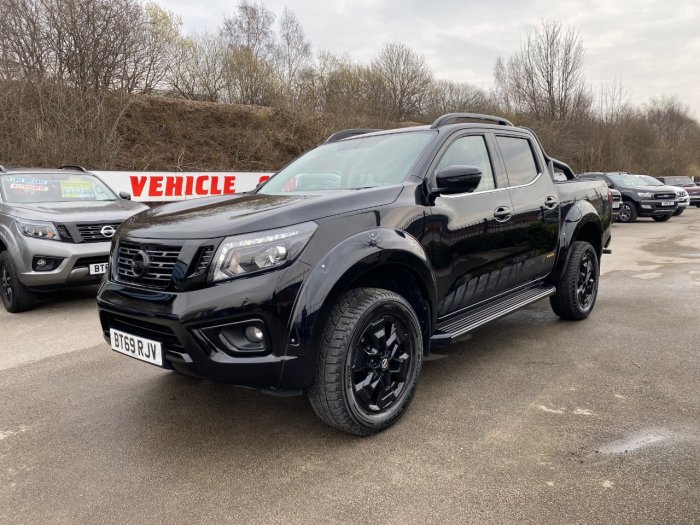 Nissan Navara Double Cab Pick Up N-Guard 2.3dCi 190 TT 4WD Auto Pick Up Diesel Black